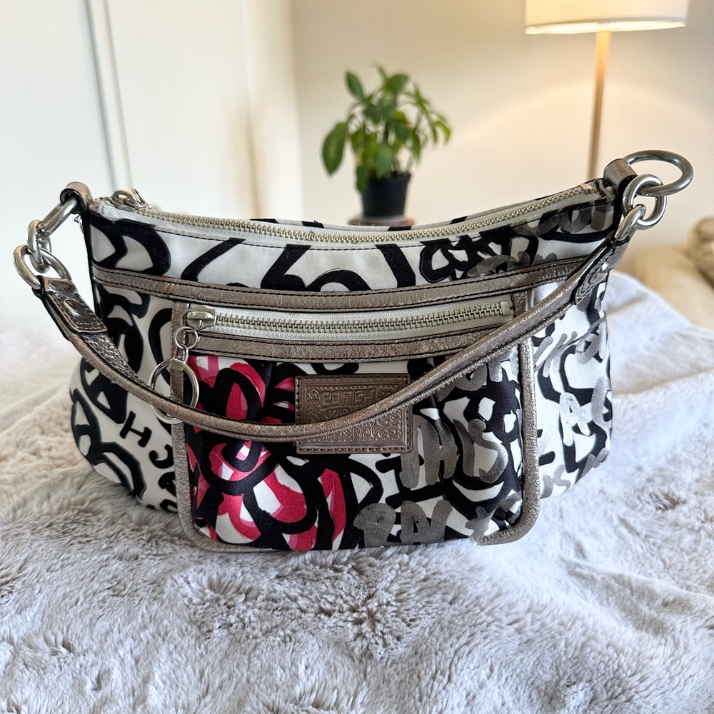 COACH BAG.